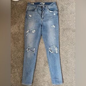 Levi’s 721 High Rise Skinny Jeans. Light Wash. Size 29